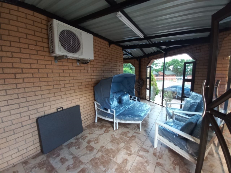 4 Bedroom Property for Sale in Ficksburg Free State